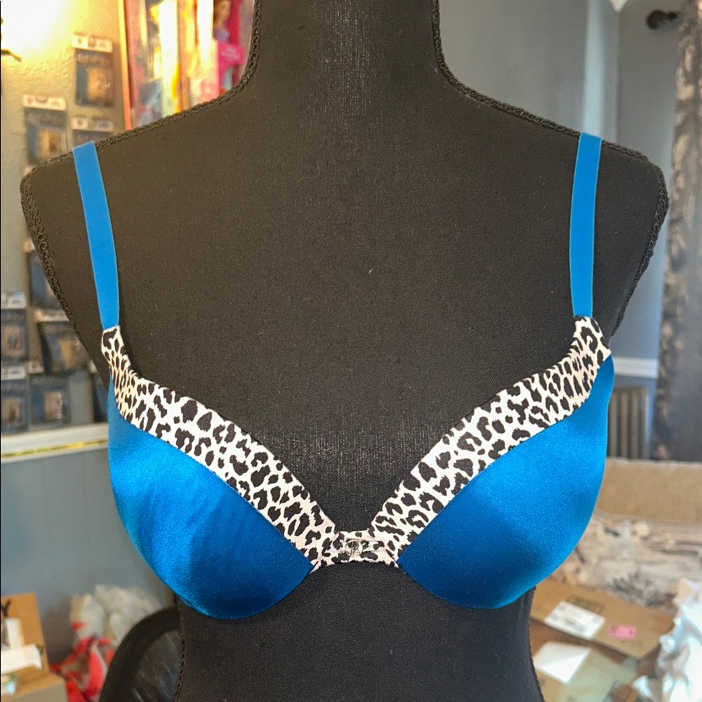 Victoria Secret Very Sexy Push-Up double cup